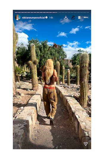 Nicole Neuman con su hijo