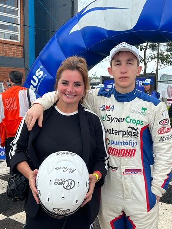 Nancy Pazos y su hijo