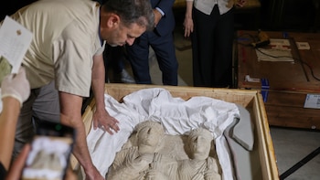 Una veintena de “artefactos arqueológicos” vuelven a Damasco después de 15 años: Francia se convierte en el primer país que repatria piezas tras la guerra civil siria