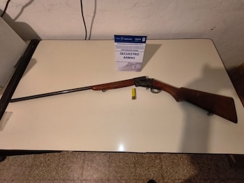 Una de las armas encontradas