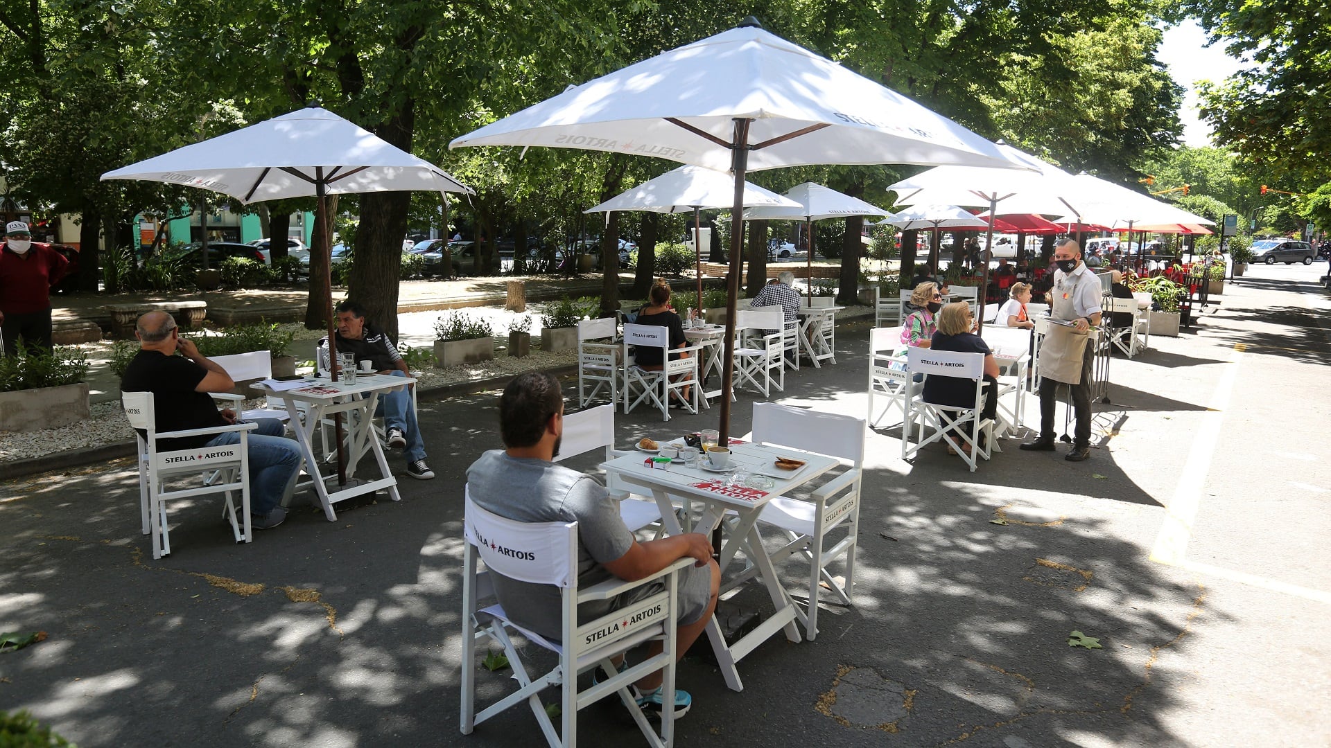 Restaurantes y cámaras del sector afirmaron que el esquema anterior encarecía la operación de los comedores al aire libre (Crédito: Prensa EMTUR)