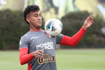 Renato Tapia regresa al once