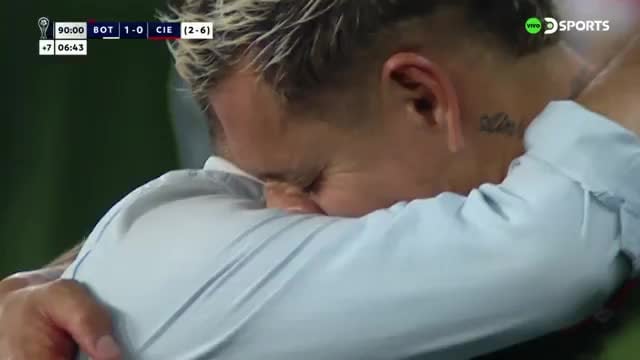 Las lágrimas de Carlos Garcés y el emotivo abrazo de Horacio Melgarejo tras la clasificación de Cienciano en la Copa Sudamericana 2026