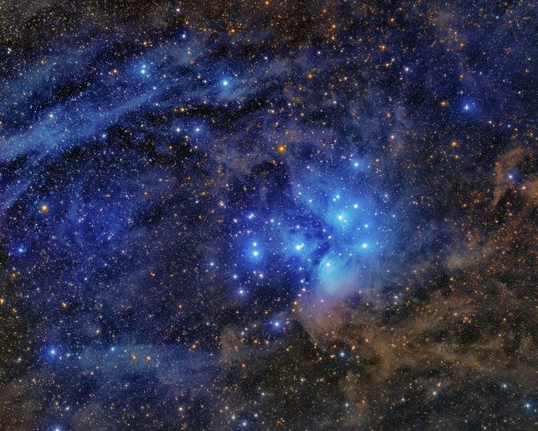 La luna creciente ocultará el cúmulo estelar de las Pléyades en la madrugada del 20 de julio. (IAC)