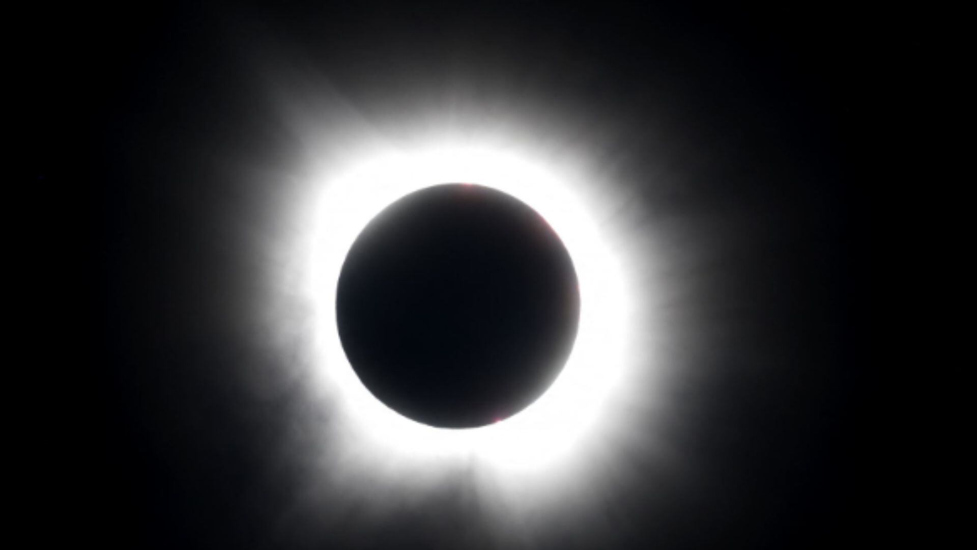 El momento central del eclipse solar total de 2026 ocurrirá a las 13:31 p.m. hora peruana, cuando la Luna oculte por completo el disco solar en Javalambre. (NASA)