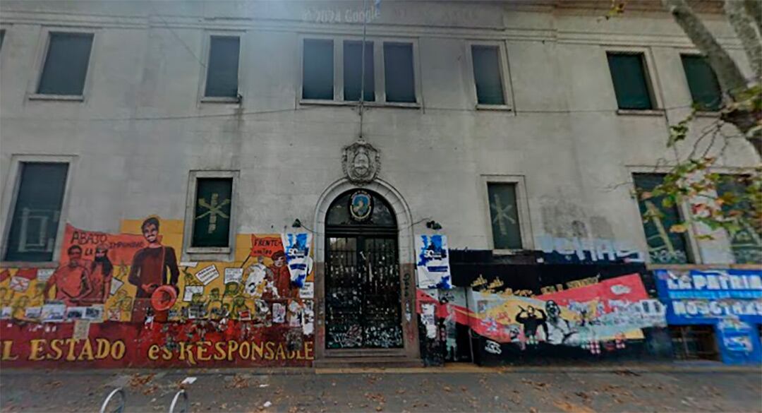 La Facultad de Artes de La Plata debió ser evacuada esta mañana