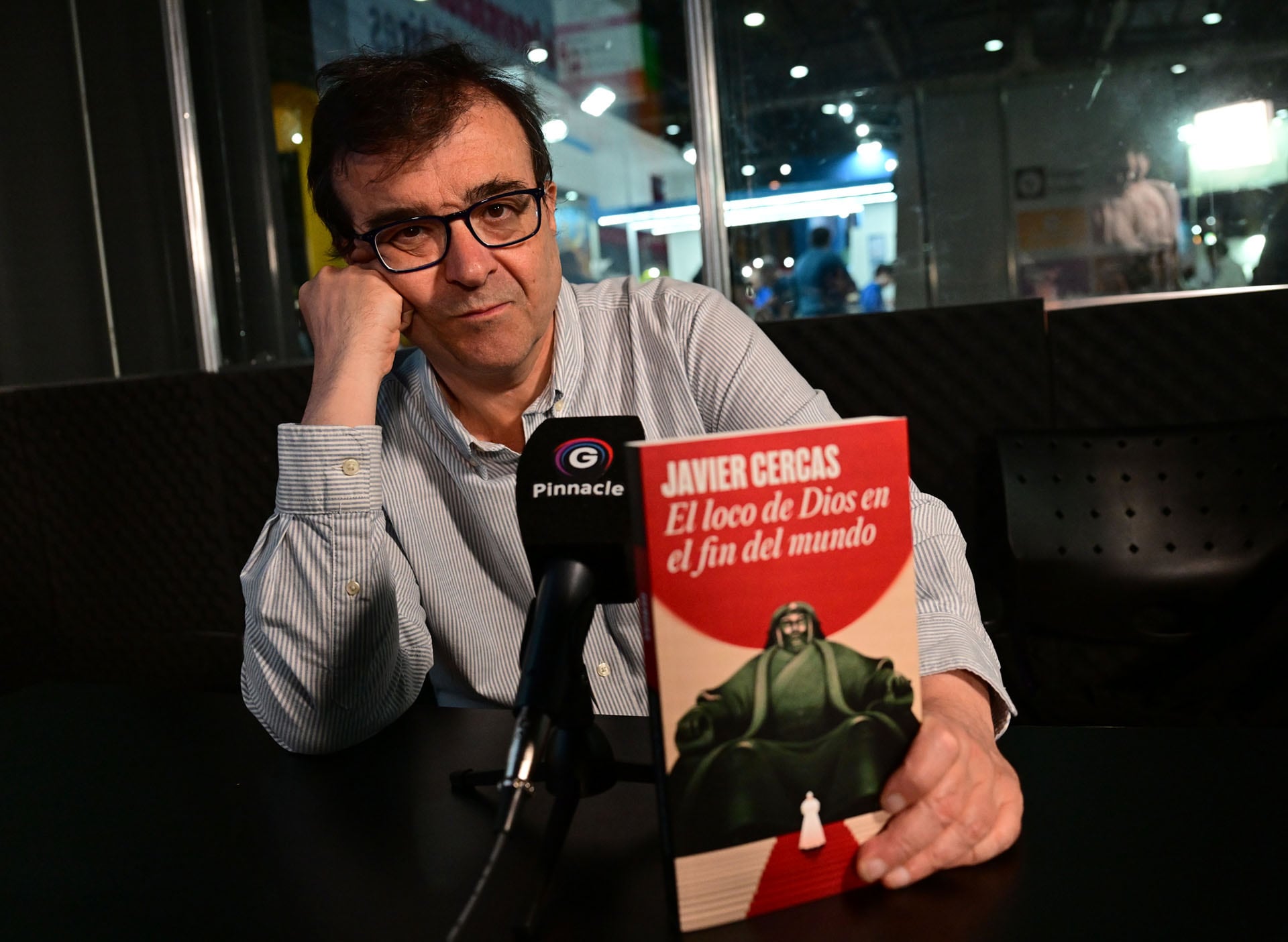 Javier Cercas en el streaming de Infobae en ela Feria del Libro 2025. (Maximiliano Luna)