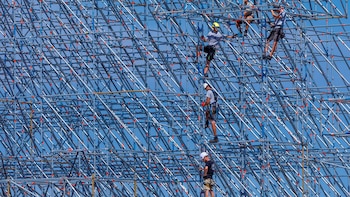 (AMP) EEUU registra 57.000 nuevos empleos en junio con la tasa de paro en el 4,2%, menor que el mes anterior