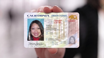 California podría revocar miles de licencias por “anomalías” en exámenes de conducir