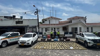 La Policía Nacional incautó más de 755 kilos de marihuana en operativo policial en Santander