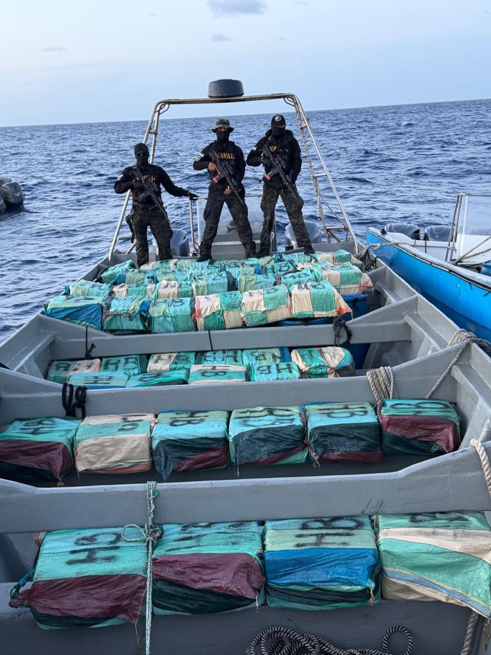 Autoridades confirmaron el decomiso de 1,661 kilos de cocaína en la operación desarrollada cerca de Gracias a Dios.
(Foto: Fuerza Naval)