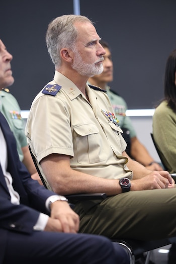 22/09/2026 El Rey Felipe VI, durante una visita a la CiberComandancia de la Guardia Civil, en el Instituto Nacional de Ciberseguridad, a 22 de septiembre de 2026, en León, Castilla y León (España). La CiberComandancia está dirigida a reforzar las capacidades operativas de la Guardia Civil en materia de prevención, investigación y persecución de los delitos vinculados al ciberespacio.
SOCIEDAD
Fernando Otero - Europa Press