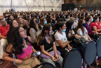 "Diálogo de Escritoras y Escritores