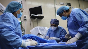 Dos pacientes cusqueños vuelven a ver tras exitosos trasplantes de córnea