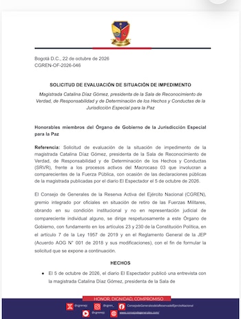 Los generales invocaron el principio de imparcialidad objetiva y plantean que las declaraciones deben examinarse para determinar si generan dudas justificadas sobre la imparcialidad de la magistrada en los procesos del Macrocaso 03 - crédito @CarlosSolerPa/X