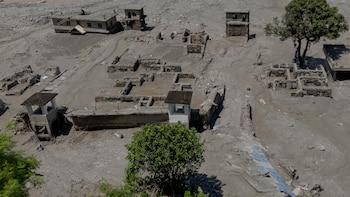 Las autoridades de Nepal elevan a cerca de 470 los fallecidos en las inundaciones en el norte del país