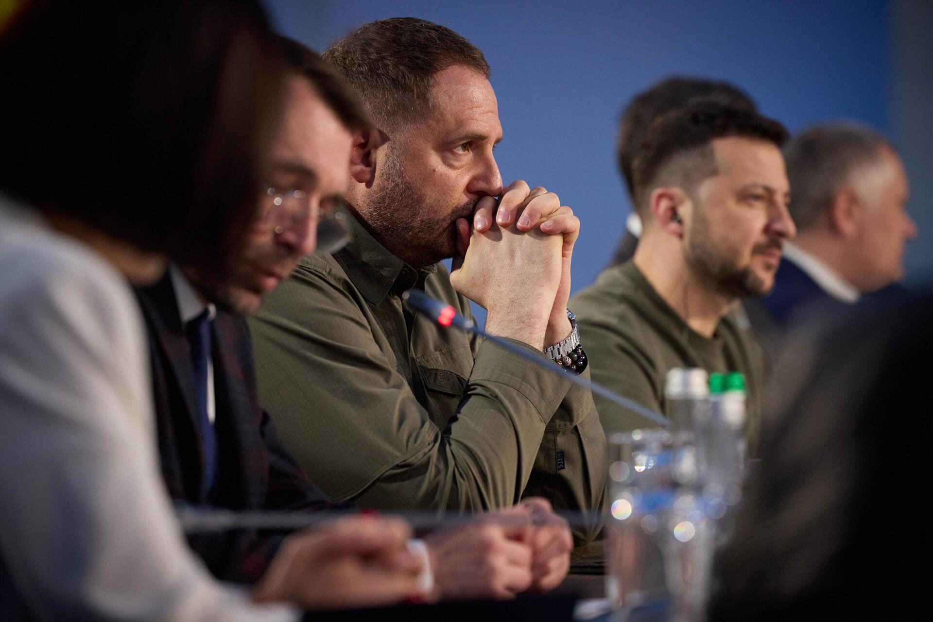 La UE dice que «seguirá de cerca la situación» en Ucrania tras la dimisión del jefe de la oficina de Zelenski