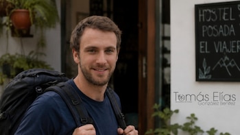 Tomás Elías González Benítez presenta una estrategia para viajar con calidad y menor presupuesto