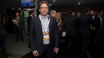 Fernando Straface (Adrián Escandar)