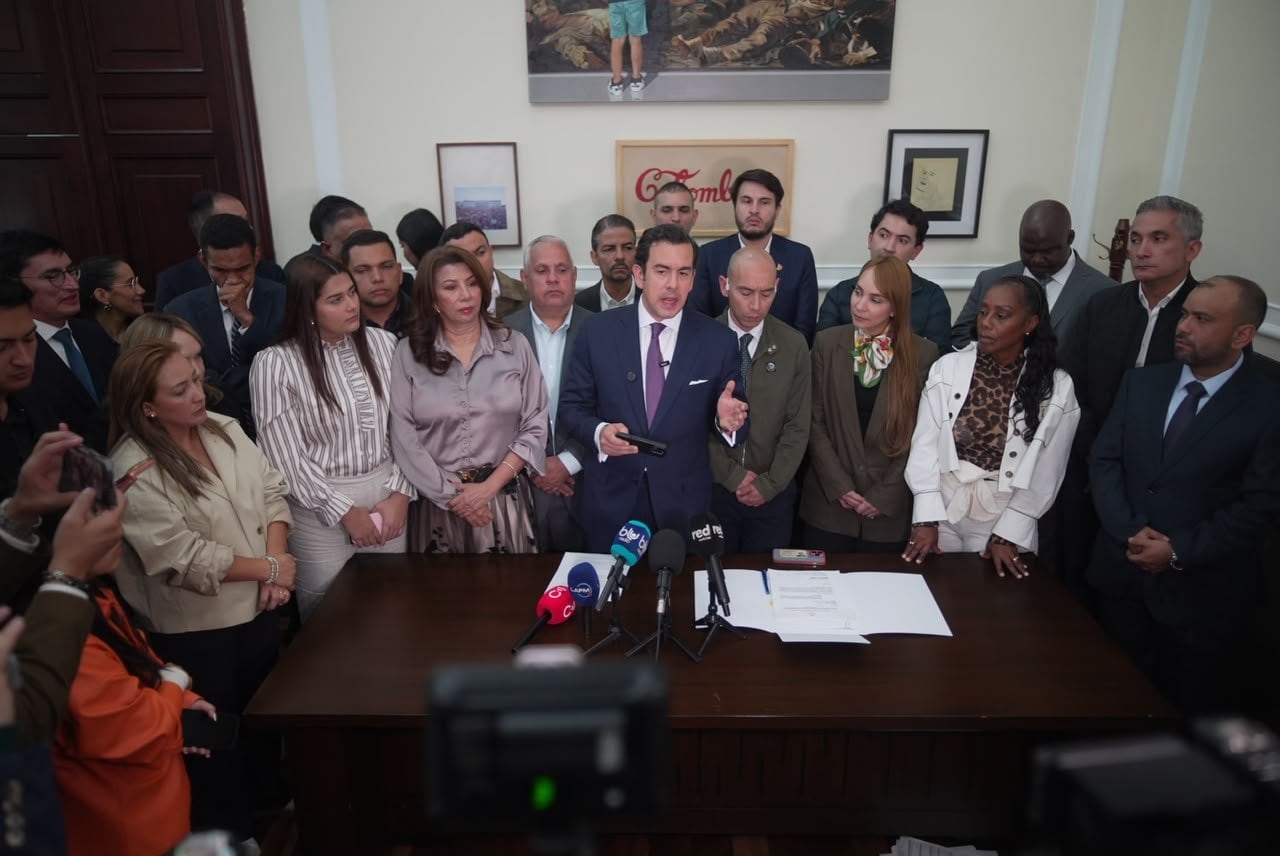 La propuesta del Ministerio del Intrerior contempla modificaciones a los artículos 180, 182, 183 y 346 de la Carta Política para establecer nuevas reglas de transparencia y control sobre las gestiones legislativas - crédito @MinInterior/X