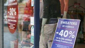 Crisis en la clásica “avenida del pulóver” de Mar del Plata: ventas en caída, locales vacíos e inseguridad