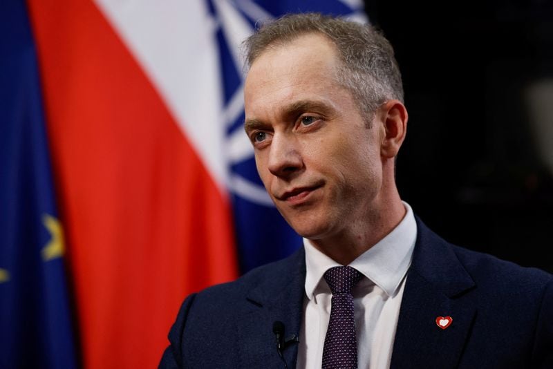 El viceministro de Defensa de Polonia, Cezary Tomczyk, detalló el nuevo plan de inversión en defensa del país (REUTERS/Kuba Stezycki)