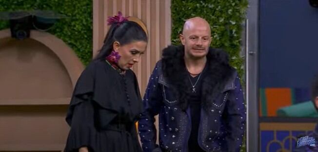 La actriz y Facundo se quedaron en shock al ver que Mariana Botas no regresó a la casa. (Captura de pantalla YouTube)