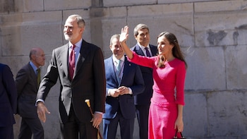 Cientos de personas dan la