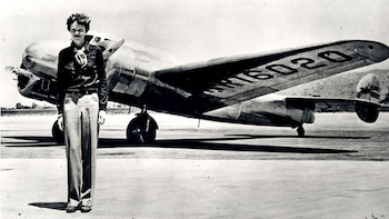 La extraordinaria vida de Amelia Earhart, la joven apasionada por los aviones que fue la primera mujer volar sola sobre el Atlántico
