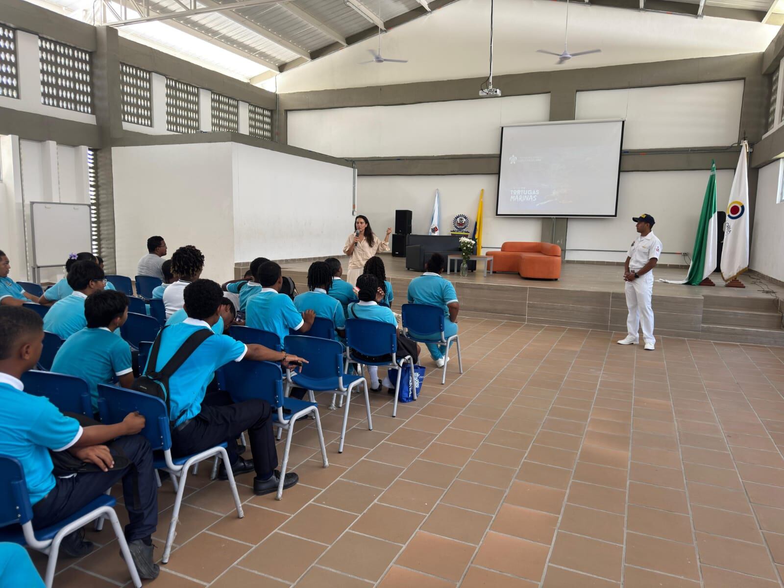 Más de siete instituciones educativas participan en jornadas de sensibilización sobre la importancia ecológica de las tortugas marinas en la Reserva de Biósfera SeaFlower - crédito prensa Armada de Colombia