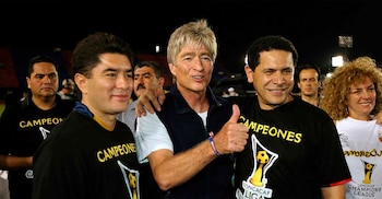Alejandro Burillo celebrando el titulo de la Concachampions conseguido por el Atlante en 2009.