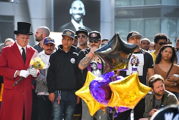 Decenas de fans rindieron homenaje