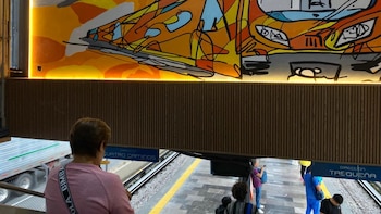 ¿Adiós a las pintas en el Metro CDMX? Rubalcava presume muro de cerámica antivandalismo en la Línea 2