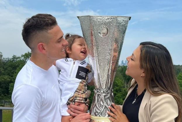 Ana Caicedo, esposa de Rafael Santos Borré, se refirió a los comentarios que suelen recibir las parejas de los futbolistas - crédito @anitacaicedoh95/Instagram