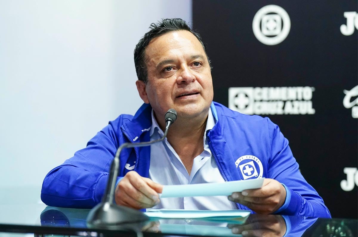 Tras la salida de Billy Álvarez, Víctor Velázquez asumió la presidencia de la Cooperativa de Cruz Azul. (Mexsport)