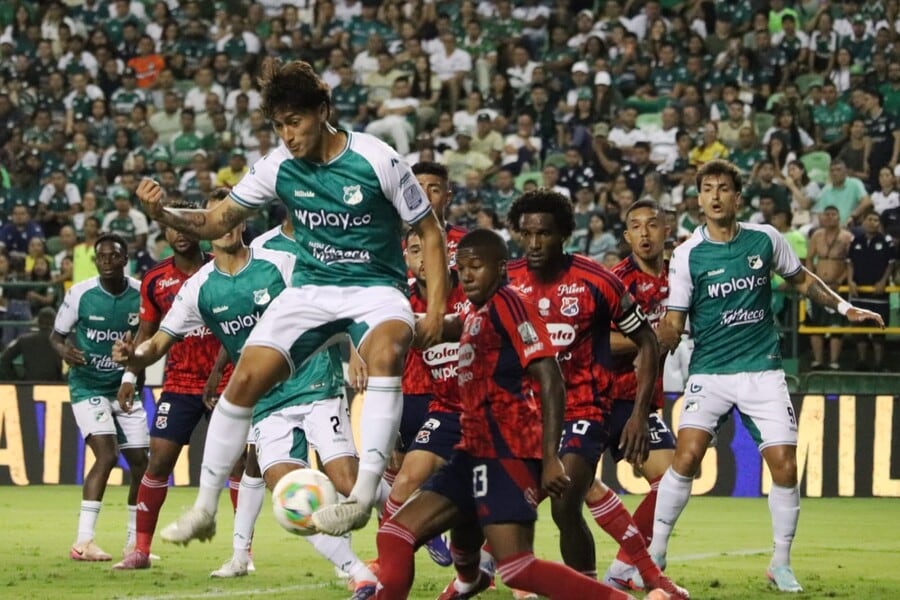 El conjunto antioqueño vuelve a la Liga BetPlay tras quedar fuera de la Copa Conmebol Sudamericana ante Vasco da Gama y este sábado se mide con el cuadro azucarero en el Atanasio Girardot-crédito Bernardo Peña - El Pais/Colprensa