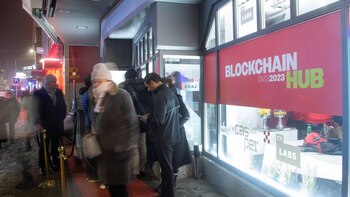 ¿Dolarizar o tokenizar?