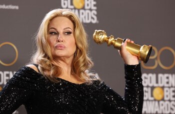 Jennifer Coolidge ganó el Globo