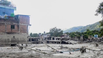 EEUU confirma tres nacionales rescatados y 90 desaparecidos en las inundaciones de Nepal