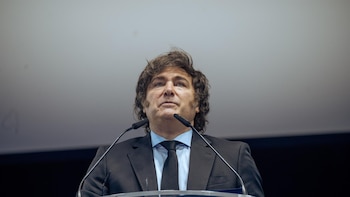 Argentina impone condiciones a la venta de la filial de Telefónica en el país a Telecom Argentina