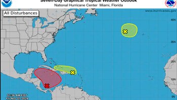 El Centro Nacional de Huracanes sigue de cerca el desarrollo de varios sistemas en el Atlántico.