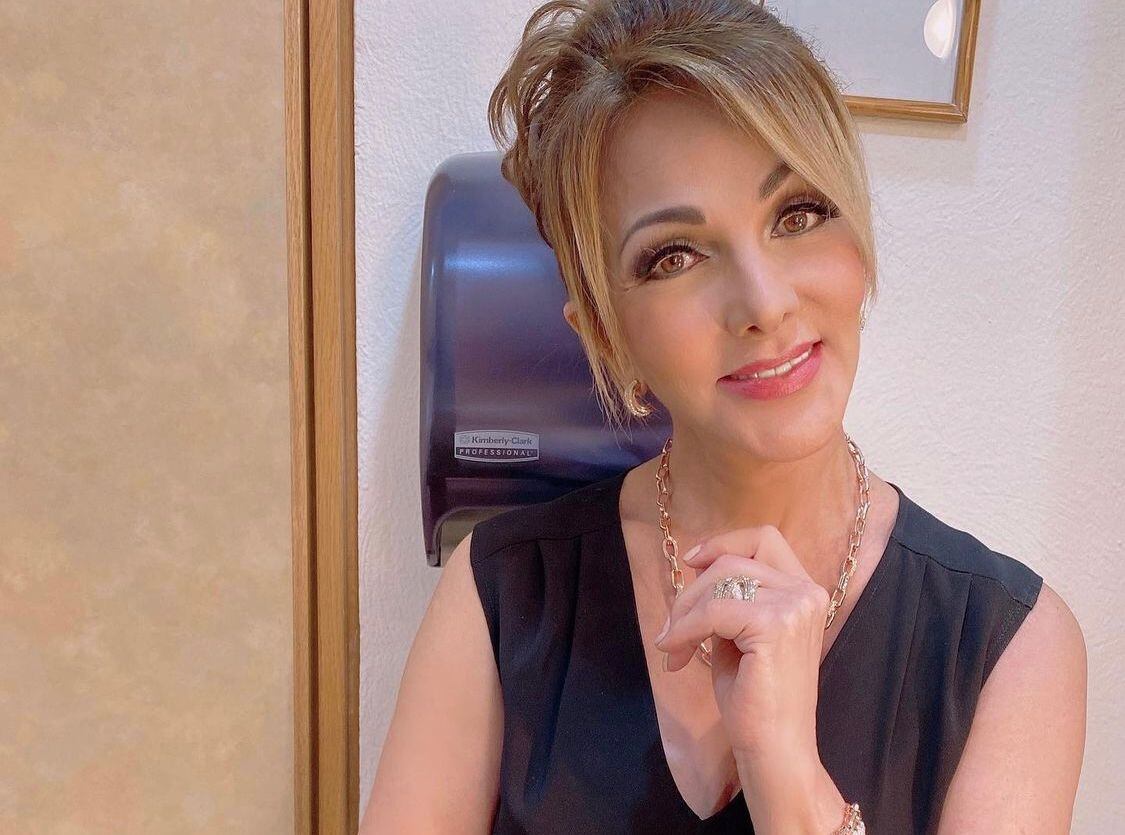 La primera actriz quiere tramitar su tarjeta del INAPAM(Foto: Instagram/oliviacollinsmx)