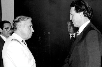 Pinochet y el embajador Barnes