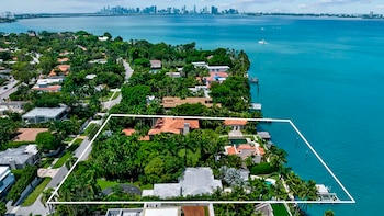 Matt Damon en venta en Miami Beach