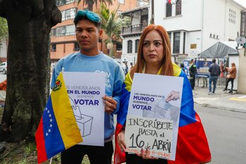 En Colombia, el papeleo y