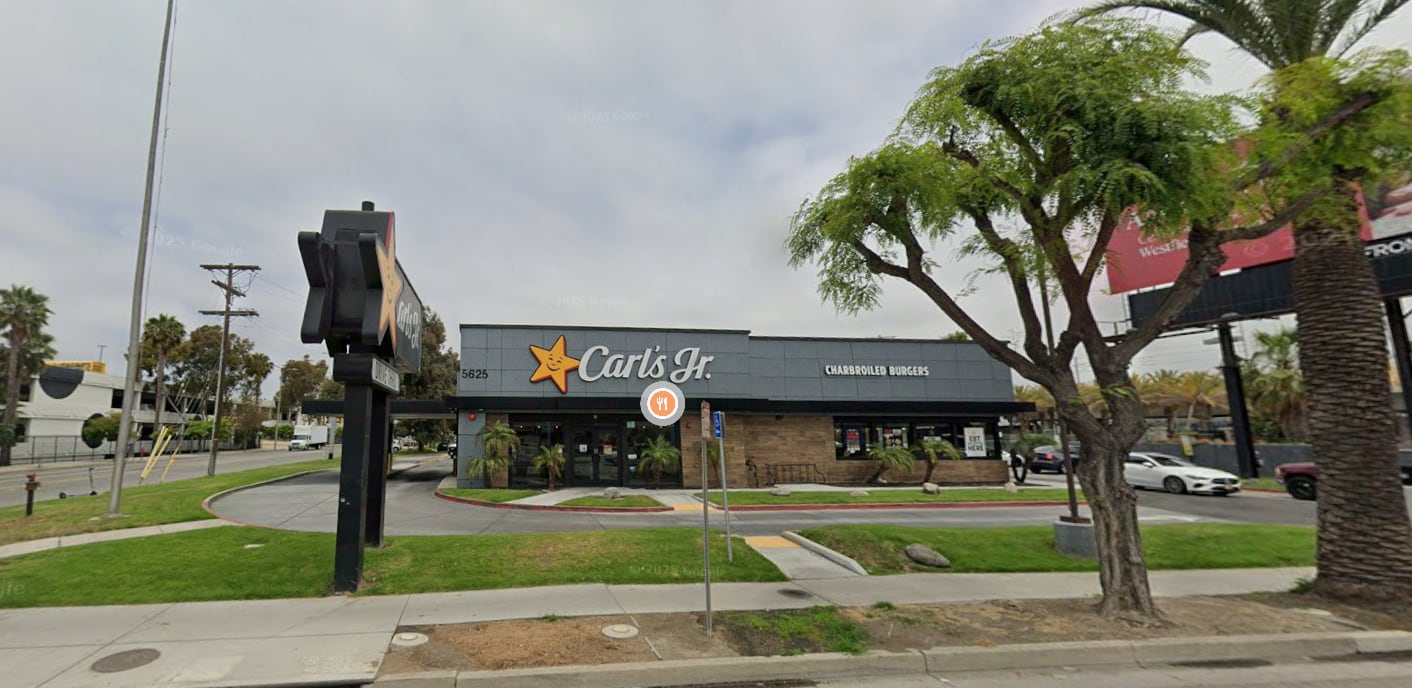 La venta de los restaurantes de Carl’s Jr. en California estará a cargo de National Franchise Sales e incluirá sucursales en el sur y norte del estado (Captura Google Maps)