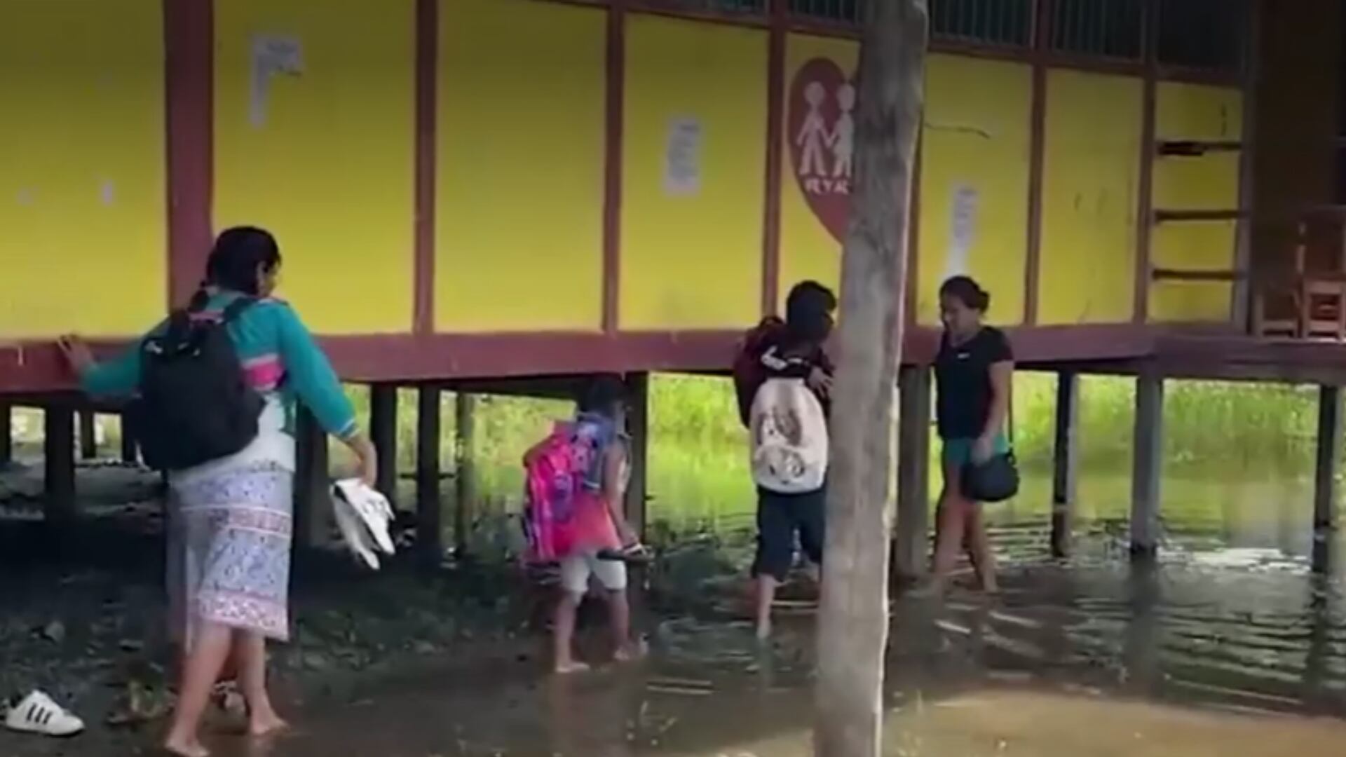 El año escolar 2026 inicia en Perú con la educación al centro del debate electoral| América Noticias