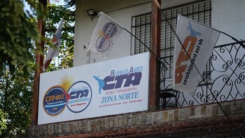 el frente del vacunatorio (Franco