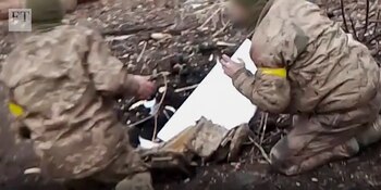 Soldados ucranianos víctimas de crímenes