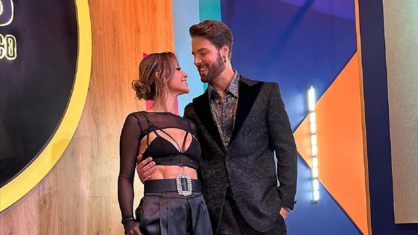 El actor español admitió en el podcast de Apio Quijano que hubiera tenido un mejor desempeño en el reality si hubiera estado solo.